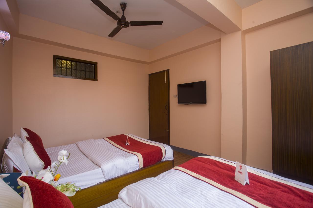 Oyo 149 Kalpa Brikshya Hotel Катманду Экстерьер фото