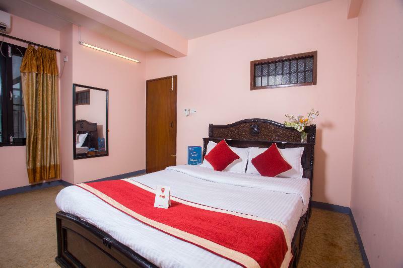 Oyo 149 Kalpa Brikshya Hotel Катманду Экстерьер фото
